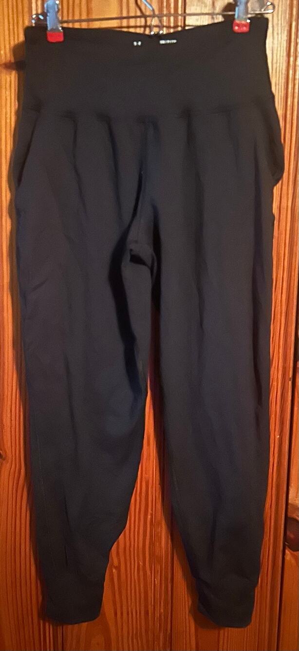 Under armour women’s black nylon joggers small gym workout athletic pockets